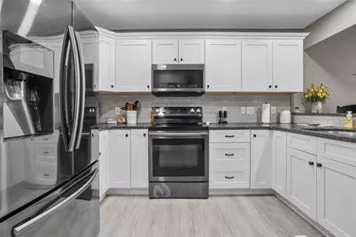 402 Acre Ave, Twp of But NW, PA 16001 - Photo 11