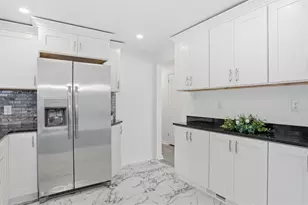 221 Bainbridge Dr, Center Township, PA 15001 - Photo 11