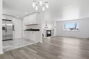 221 Bainbridge Dr, Center Township, PA 15001 - Photo 5