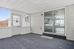 221 Bainbridge Dr, Center Township, PA 15001 - Photo 9