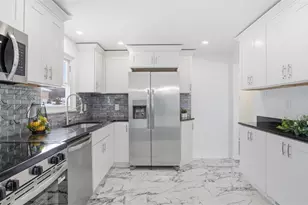 221 Bainbridge Dr, Center Township, PA 15001 - Photo 13