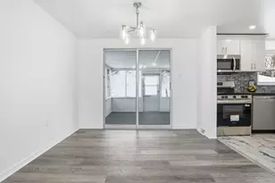 221 Bainbridge Dr, Center Township, PA 15001 - Photo 7