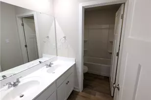 140 Scotland Ln, Harmony Boro, PA 16037 - Photo 11