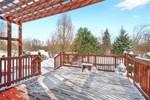 102 Lafayette Dr, Center Township, PA 15061 - Photo 25