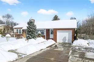 102 Lafayette Dr, Center Township, PA 15061 - Photo 3