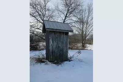 2029 Perry, Springfield Township, PA 16156 - Photo 23