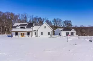 131 Conerty, Donegal, PA 16025 - Photo 5