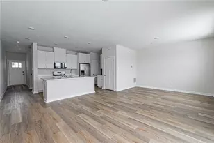 142 Scotland Ln, Harmony Boro, PA 16037 - Photo 9