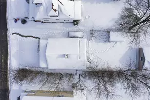 620 E Reynolds St, New Castle, PA 16101 - Photo 5