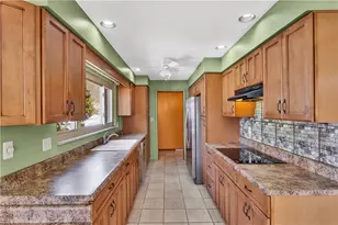 9342 Springfield Dr, Pittsburgh, PA 15101 - Photo 13