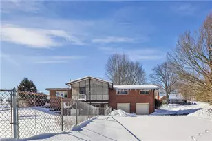 9342 Springfield Dr, Pittsburgh, PA 15101 - Photo 7