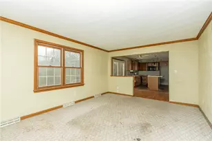 1045 Redoak Dr, Penn Twp, PA 15636 - Photo 7