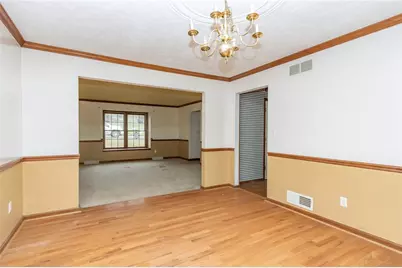 1045 Redoak Dr, Penn Twp, PA 15636 - Photo 9