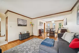 440 Shelbourne Dr, Pittsburgh, PA 15239 - Photo 9