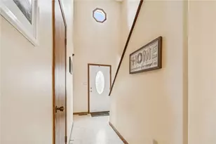 440 Shelbourne Dr, Pittsburgh, PA 15239 - Photo 7