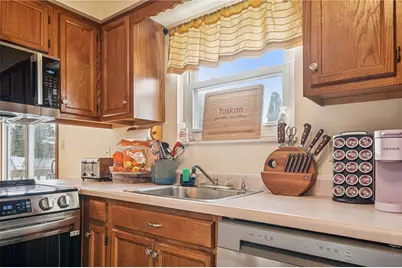 440 Shelbourne Dr, Pittsburgh, PA 15239 - Photo 15