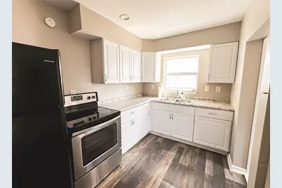 330 12th Ave #1, New Brighton, PA 15066 - Photo 3