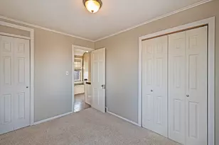 330 Hazel Dr, Pittsburgh, PA 15228 - Photo 19