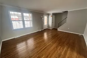 8239 Elaine Dr, Pittsburgh, PA 15237 - Photo 3