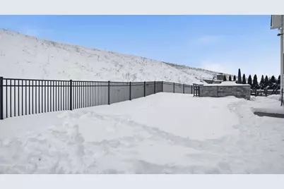 2023 Dantry Dr, Cecil, PA 15317 - Photo 41