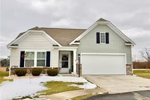 1008 Colonial Dr, Menallen Township, PA 15401 - Photo 1