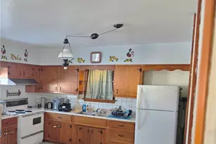 204 Fayette Ave, Oakdale, PA 15071 - Photo 7