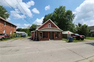 8 Elm St, Bessemer, PA 16112 - Photo 3