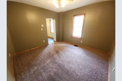 8 Elm Street, Bessemer, PA 16112 - Photo 11