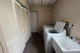 207 Sycamore St, Jeannette, PA 15644 - Photo 7