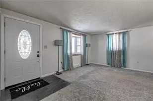 11480 Dennis Cir, North Huntingdon, PA 15642 - Photo 3