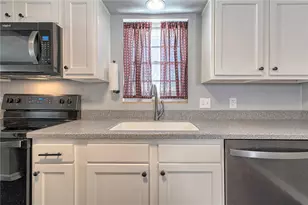 11480 Dennis Cir, North Huntingdon, PA 15642 - Photo 9