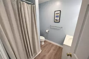 6 Hemingway St, Pittsburgh, PA 15213 - Photo 5