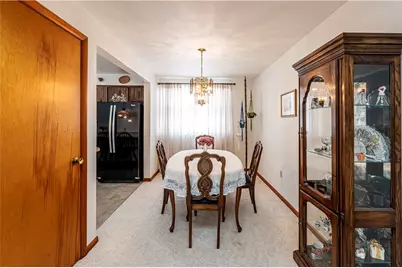 704 Sherwood Cir, Youngwood, PA 15697 - Photo 15