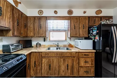 704 Sherwood Cir, Youngwood, PA 15697 - Photo 21