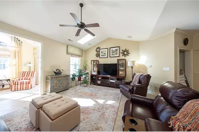 408 Independence Ln #211, Economy, PA 15042 - Photo 5