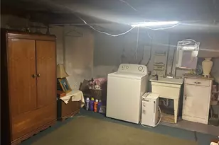 42 Walnut Ave, Dunbar, PA 15431 - Photo 31