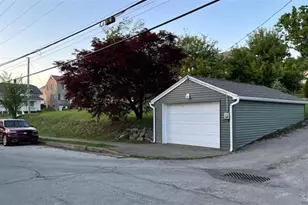 701 Fairmont St, Latrobe, PA 15650 - Photo 1