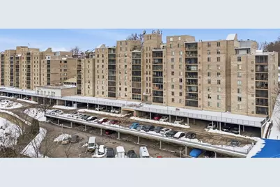 2160 Greentree Rd #604W, Scott Township, PA 15220 - Photo 1