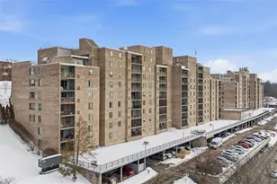 2160 Greentree Rd, Scott Township, PA 15220 - Photo 3