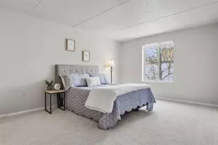 2160 Greentree Rd, Scott Township, PA 15220 - Photo 21