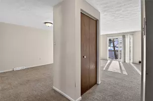 10 McKinley Square, Coraopolis, PA 15108 - Photo 9