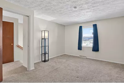 10 McKinley Sq, Coraopolis, PA 15108 - Photo 17