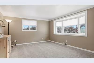 1297 Hillview Dr, North Huntingdon, PA 15642 - Photo 9