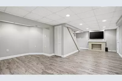 1297 Hillview Dr, North Huntingdon, PA 15642 - Photo 23