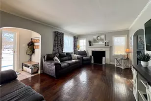 113 Briercliff Dr, Chippewa Township, PA 15010 - Photo 5