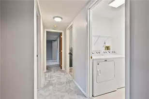 601 Dehaven Ct, Pittsburgh, PA 15116 - Photo 17