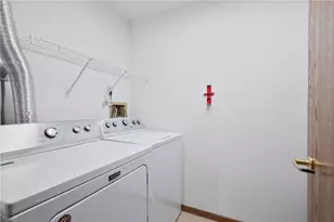 601 Dehaven Ct, Pittsburgh, PA 15116 - Photo 11