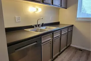 209 Cranbrooke Dr, Findlay Township, PA 15108 - Photo 11