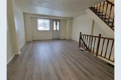 209 Cranbrooke Dr, Findlay Township, PA 15108 - Photo 5