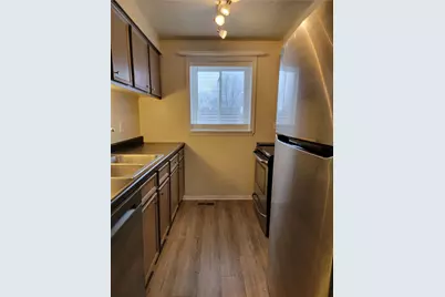 209 Cranbrooke Dr, Findlay Township, PA 15108 - Photo 9